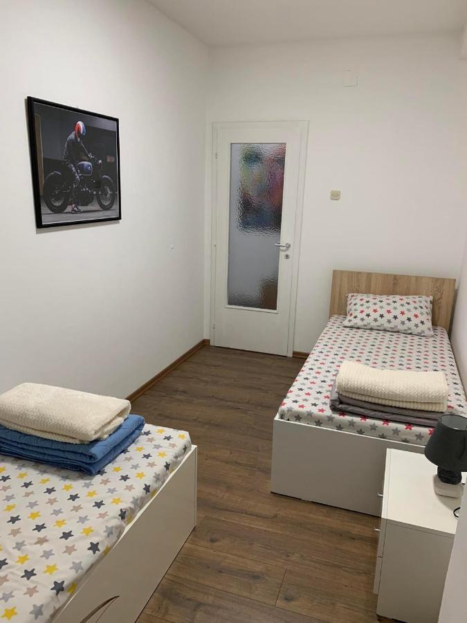 Mar Lux Apartment Куманово Екстериор снимка