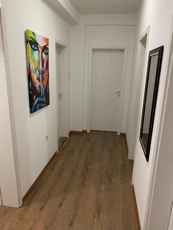Mar Lux Apartment Куманово Екстериор снимка