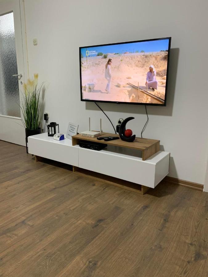 Mar Lux Apartment Куманово Екстериор снимка