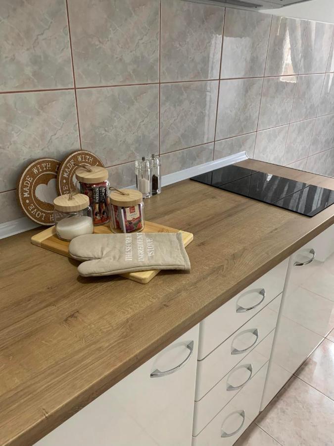 Mar Lux Apartment Куманово Екстериор снимка