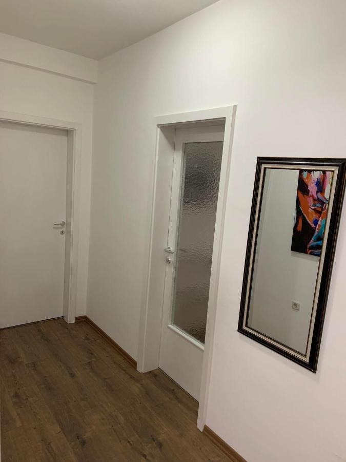Mar Lux Apartment Куманово Екстериор снимка