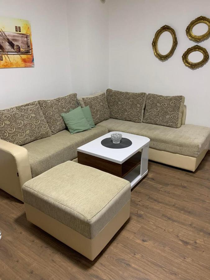 Mar Lux Apartment Куманово Екстериор снимка