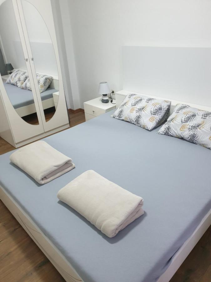Mar Lux Apartment Куманово Екстериор снимка